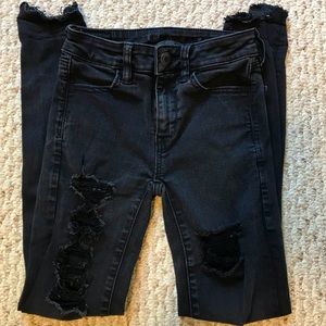 American Eagle Distressed High-Waisted Jegging